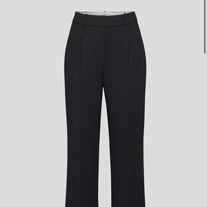 NWOT Aritzia Wilfred Effortless Pant (CAN TRADE FOR A SIZE 6)